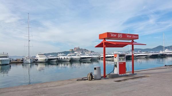 Es uno de puertos deportivos más exclusivos de Ibiza (Shutterstock)