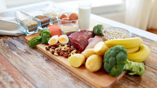 Es muy importante hacer una ingesta de alimentos cada tres horas (Shutterstock)