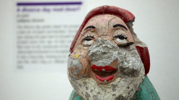 Este gnomo funcionó como arma de despecho (Museum of Broken Relationships)