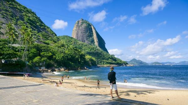 Es una playa muy tranquila, ideal para disfrutar con la familia y los más pequeños (Shutterstock)