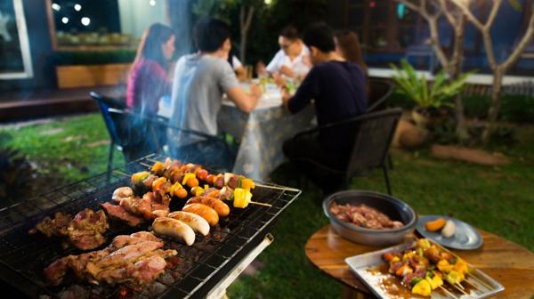 Los argentinos consumen más carne de la recomendada y eligen los cortes más grasos (Shutterstock)