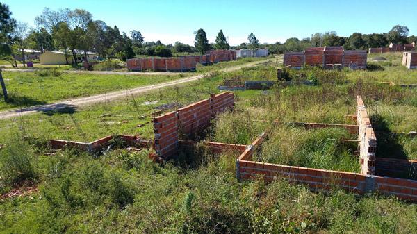 Postal del estado de las obras que nunca se terminaron en Perugorría