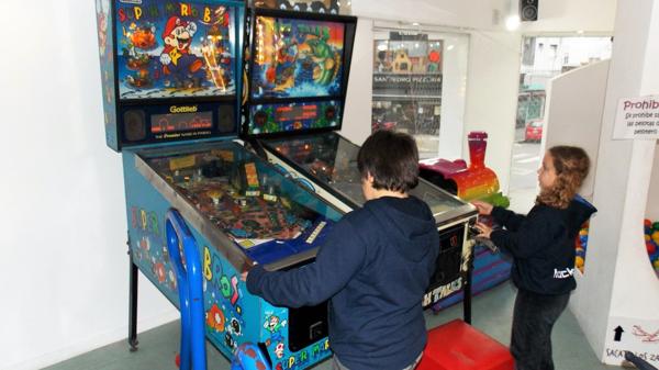 El flipper, otro divertimento para los niños (Gallito & cía.)