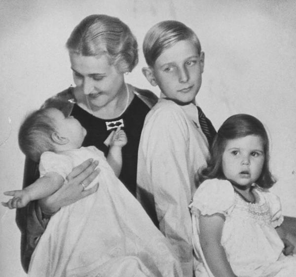 La imagen de Magda Goebbels junto a sus hijos era objeto de propaganda nazi