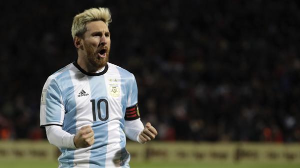 La máxima esperanza es que Lionel Messi pueda cambiarle la cara al equipo de Bauza (AP)