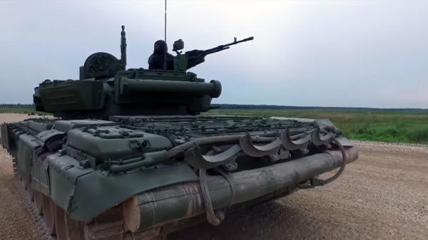El Armata posee un poderoso cañón y un novedoso sistema de guía de misiles