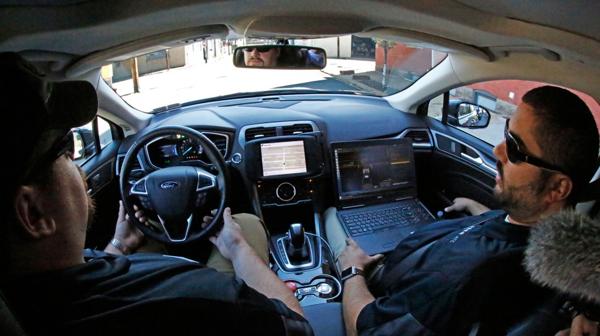El interior de un vehículo Ford autónomo de Uber (AP)