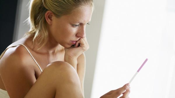 Sensaciones como el miedo y el arrepentimiento no son compartidas por las madres por temor a ser criticadas (iStock)