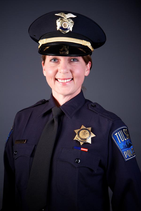 Betty Shelby, la oficial que disparó a Crutcher mientras estaba desarmado (AP)