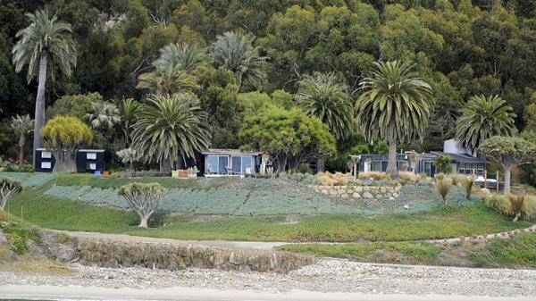 La pareja también posee una casa en Santa Bárbara, tasada en 5 millones de dólares, que utiliza fundamentalmente para ir en vacaciones