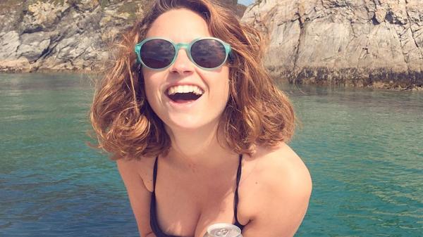 La modelo francesa mostraba su envidiable vida en diferentes rincones del mundo. Siempre acompañada por el alcohol