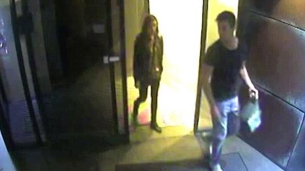 Se conocieron por Tinder y él le propuso tener sexo salvaje