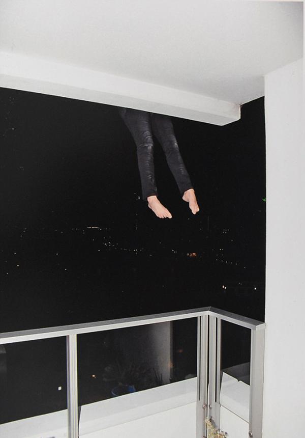 Una recreación de la muerte de Wright muestra desde el piso 13 cómo habría quedado colgando la mujer de 26 años