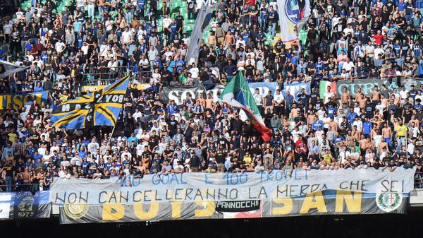 Una de las banderas contra Icardi (AFP)