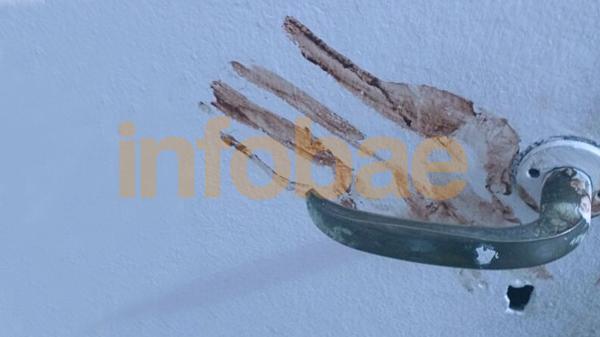 Mancha de sangre de la mano de Verónica en el departamento de Juncal.