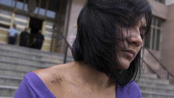 Verónica hoy, al salir de tribunales. (Adrián Escandar)