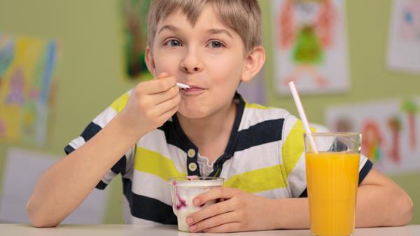 Los niños carecen de opciones saludables para alimentarse (iStock)