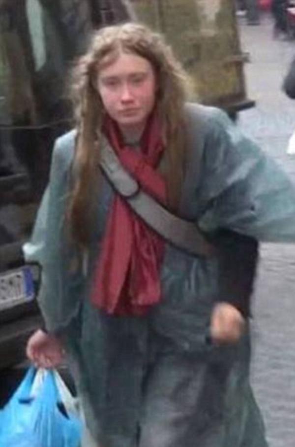 Embla dormía en las calles de Roma. Era educada y sólo hablaba en inglés. Su padre la localizó desde Estocolmo