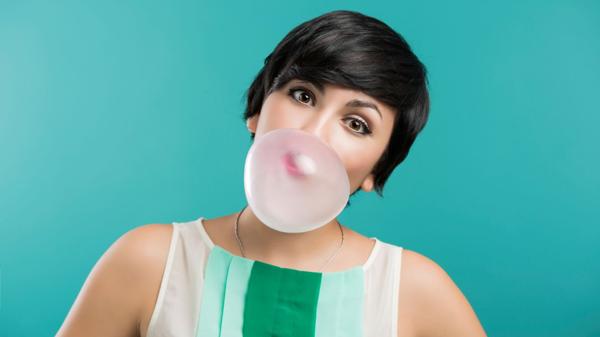 Sí, solo hay que masticar chicle (iStock)