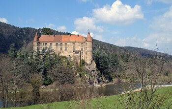 Castillo de Lavoûte-Polignac, en Francia.