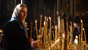 Unabated, Orthodox faithful celebrate traditional