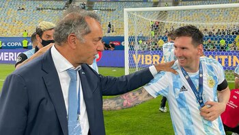 Daniel Scioli con la Selección en el Maracaná