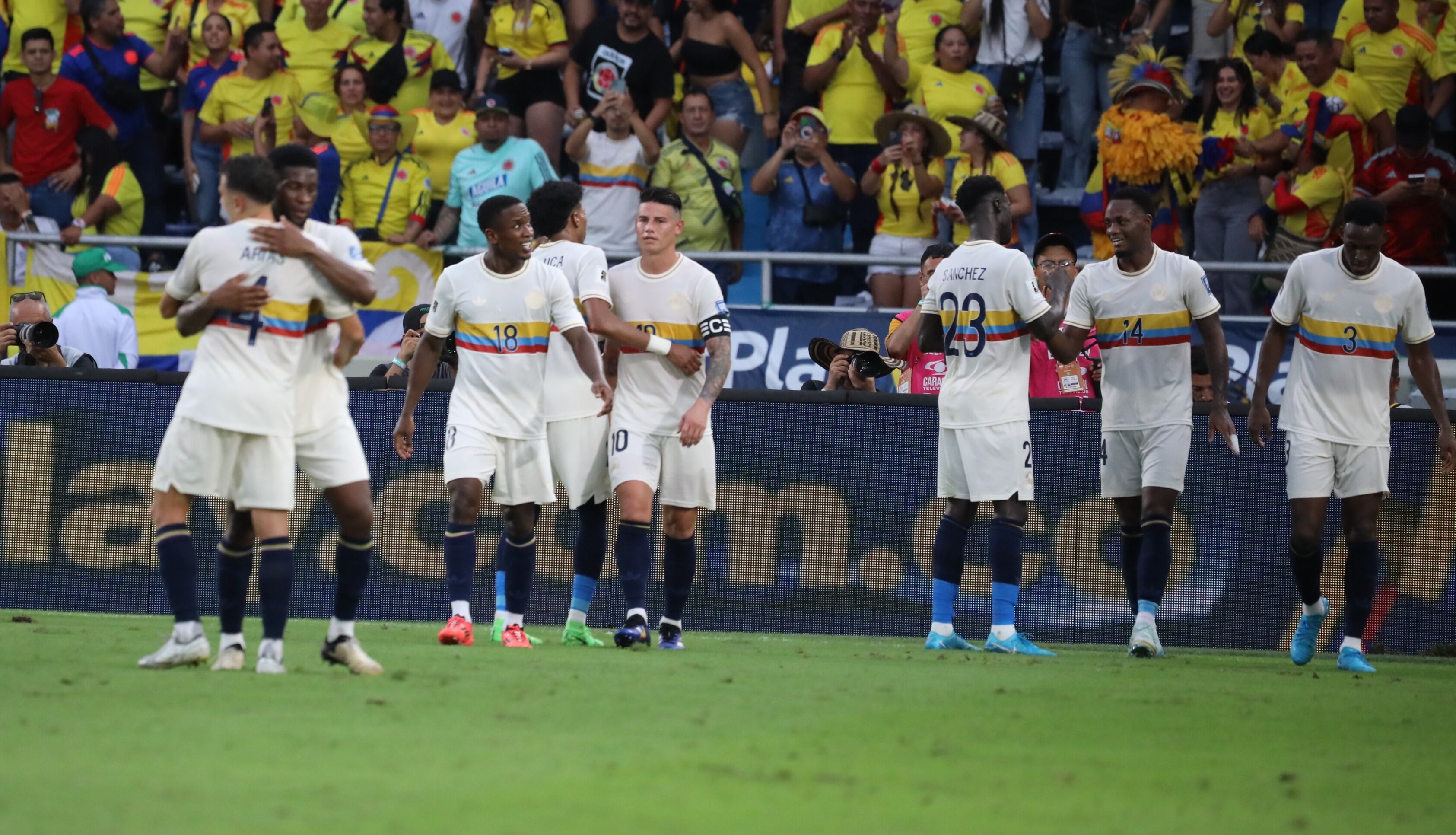 La selección Colombia llamó a 26 jugadores para recibir a Perú en Barranquilla y visitar en Buenos Aires a Argentina - crédito Colprensa