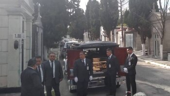Así llegó el cortejo fúnebre con los restos de José José al Panteón Francés (Foto: Infobae México)