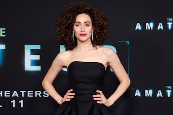La actriz Emmy Rossum, conocida por "Shameless", mantiene una presencia activa en redes sociales vinculadas a los Knicks (REUTERS/Caitlin Ochs)