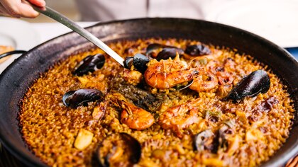 Una uruguaya va a un restaurante en Valencia y se sorprende con la paella que le sirven: “Tenía una carne un poco rara, con un olor peculiar” 