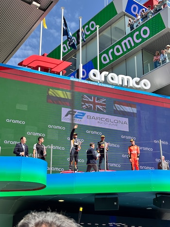 Sebastián Montoya en el podio