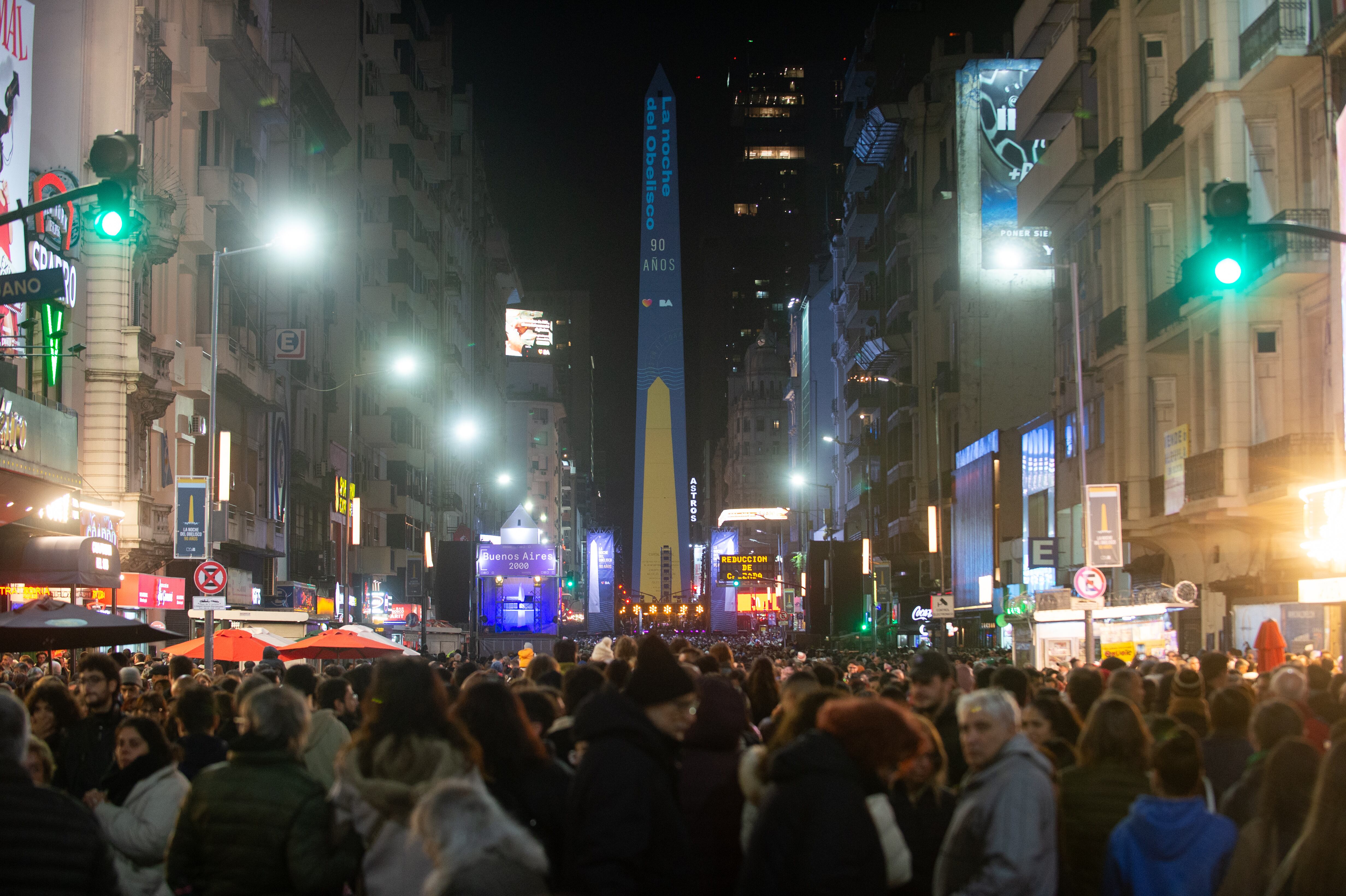 El Obelisco se convirtió en la pantalla principal de la noche