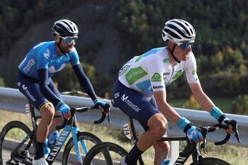 Los ciclistas del Movistar Enric