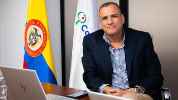 Este es el perfil de Carlos René Montoya, el funcionario que solo duró tres días como presidente de Colpensiones: Abelardo de la Espriella le pidió la renuncia