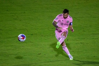 Messi aportó un doblete en