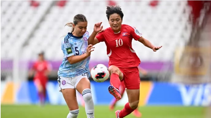 Las campeonas Sub-20 dominaron en Lodz y dejaron a las ticas sin opciones de clasificar en el Grupo E, con un doblete de Choe Yon-a, un tanto de Pak Ok-I y otro de Ho Kyong. (Imagen retomada de Concacaf)