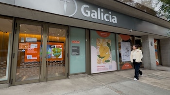 Galicia transforma su sucursal de Puerto Madero en una exhibición de arte