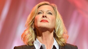 Olivia Newton-John sostuvo una relación