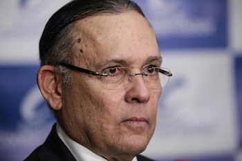 Efraín Cepeda ha marcado distancia