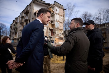 Volodimir Zelensky y Mark Rutte (Ukrainian Presidential Press Service/Handout via REUTERS)