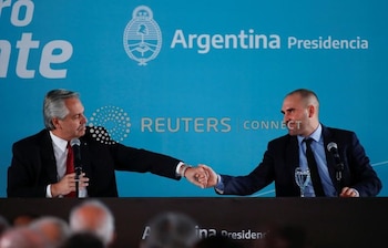 Según el titular de Deutsche Bank en Argentina, el diseño de los bonos que emitió Guzmán en la restructuración de deuda de 2021 agregan al menos 150 puntos al riesgo país de laArgentina
REUTERS/Agustin Marcarian