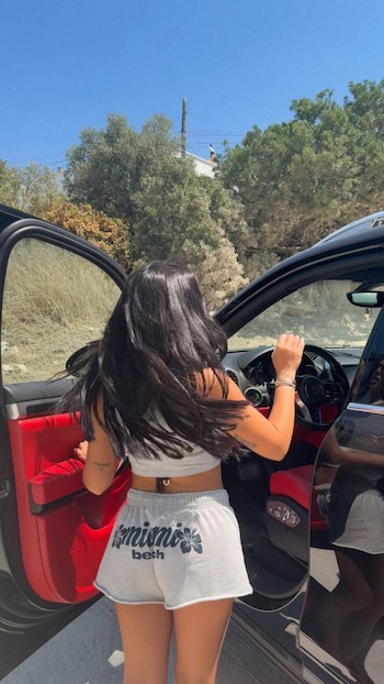Valentina Cervantes y Enzo Fernández se escaparon a Ibiza con sus hijos