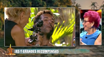 Omar ha dejado su corte de pelo a medias a cambio de comida. (Mediaset)