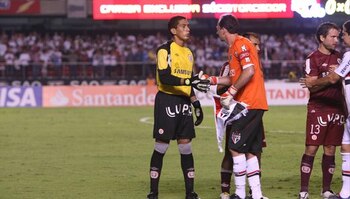 El guardameta nacional le tapó