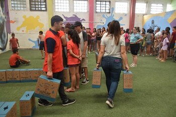 La cadena entregó la donación