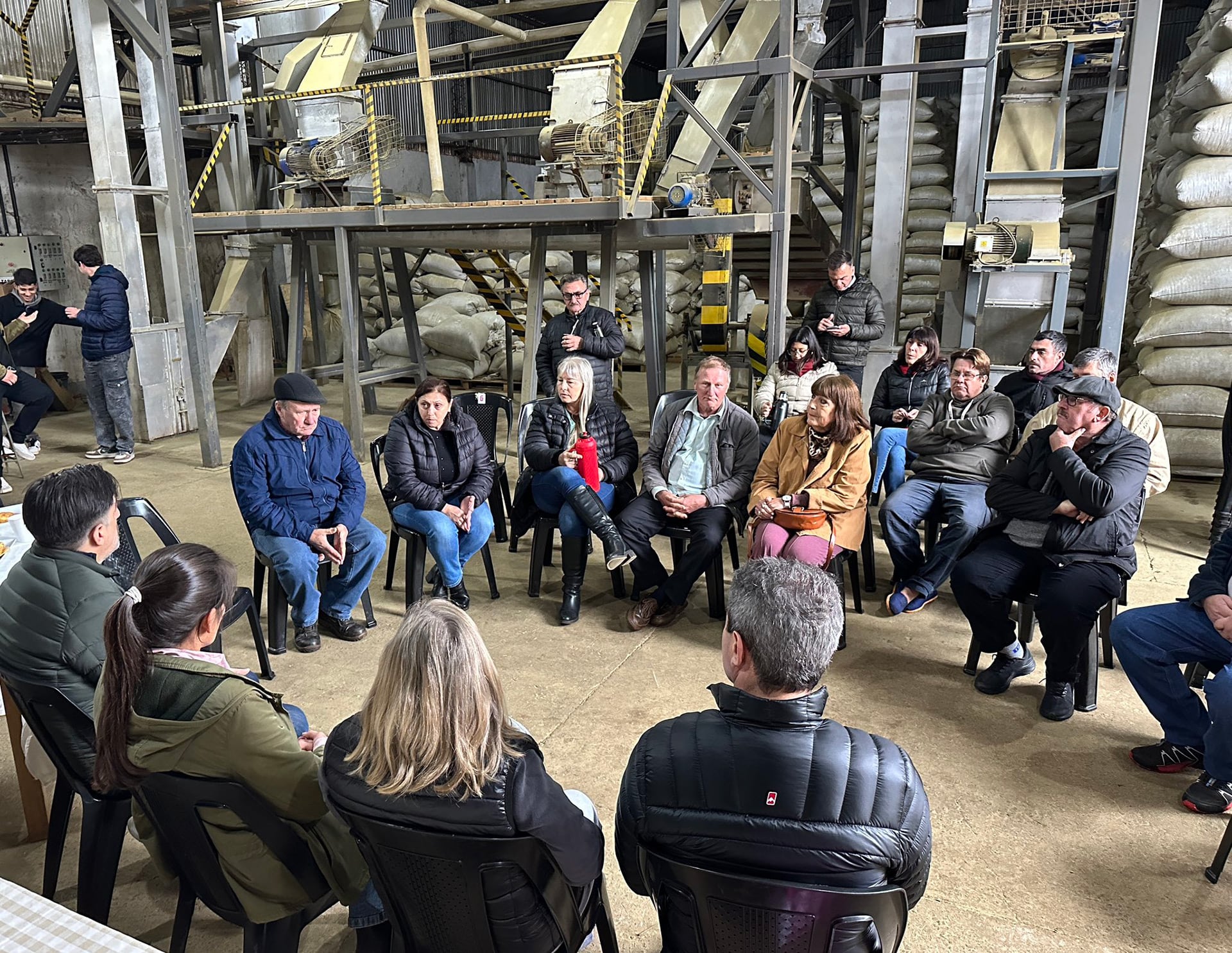 Uñac mantiene actividades en distintas partes del país de cara a la campaña electoral del año próximo. (@sergiounac)