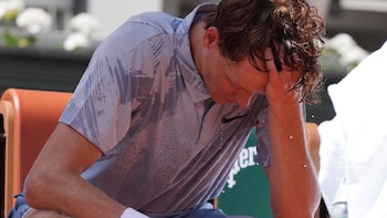 Las fuertes críticas a Sinner por su actitud en la derrota contra Cerúndolo en Roland Garros: “Era fatiga, no lesión”
