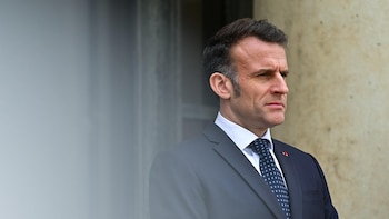 Francia moviliza cazas en el