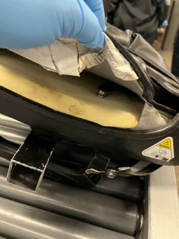 Un cuchillo oculto dentro de