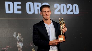 Peque Schwartzman y su premio